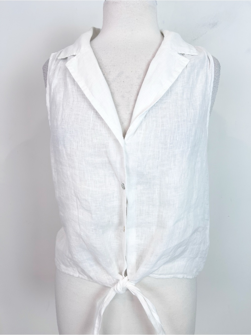 BELLA DAHL WHITE LINEN SLEEVELESS BLOUSE WITH TIE WAIST SZ MEDIUM